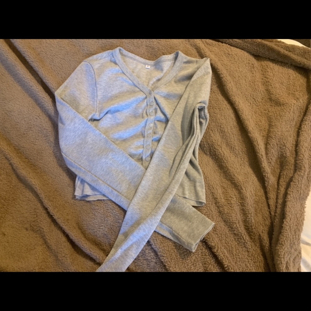 Long sleeve crop top